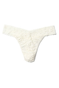 4811 Стринги Signature Lace