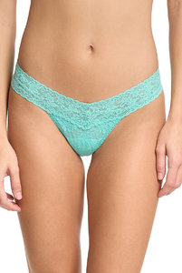 4911 Стринги Signature Lace