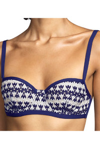 Купальный балконет с абстрактным принтом, в синем цвете, от Андрес Сарда. Купальний балконет із абстрактним принтом, у синьому кольорі, від Андрес Сарда.