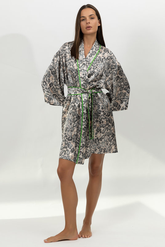 251201-17 Халат-кимоно короткий Энимал Принт