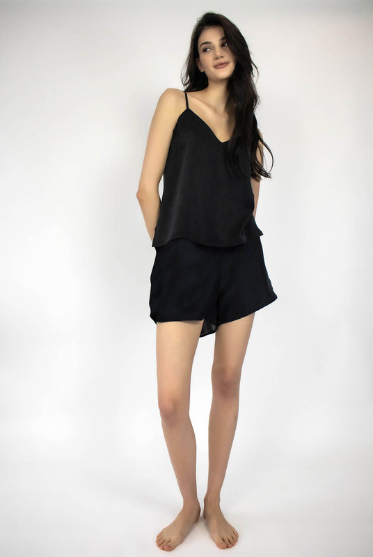 Черный топ 100% шелк Nokaya с шортами
