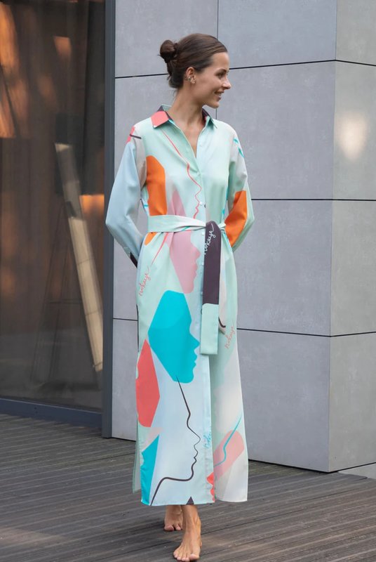 Стильная современная рубашка-платье новинка изготовлена их экоматериалов тенсела  длинна с карманом  купить в Киеве.