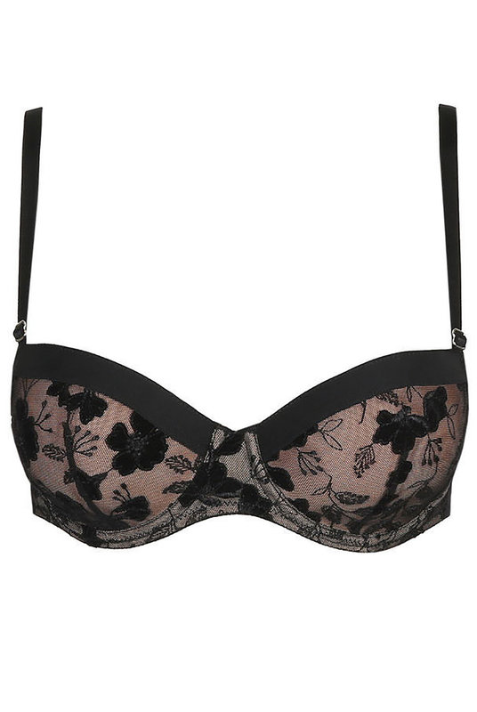 Бюстгальтер балконет в черном цвете от Marie Jo, фото крупным планом.