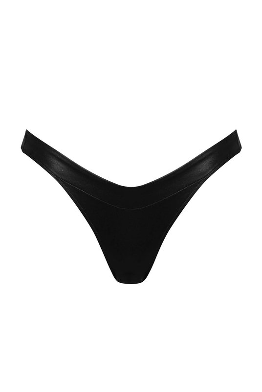 Низ купальника раздельного - купальные бикини открытые в черном цвете, фото крупным планом. 